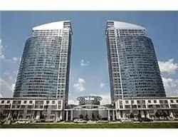 Gorgeous Luxury Condo with Panoramic View Near Scarborough Town Centre