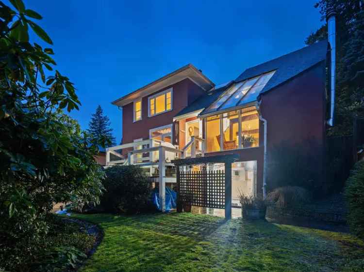 194 E OSBORNE Road in North Vancouver: Upper Lonsdale House for sale : MLS®# R2971659