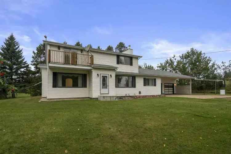 3.51 Acre Acreage near Camrose - 2774 sq ft Home