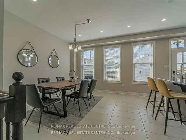 Beautiful Spacious Bright Home Brookfield Townhome