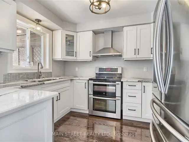 Stunning Renovated Bungalow in South Barrie