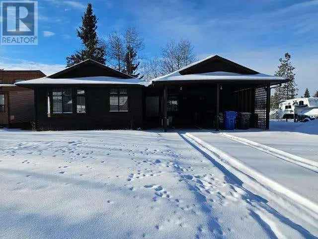 Spacious 4 Bedroom Bungalow in Tumbler Ridge