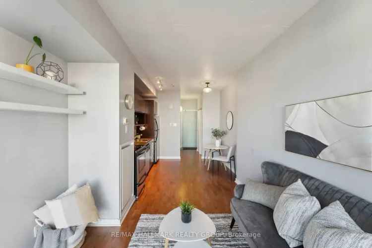 Condo For Sale in (Old) Ottawa, Ontario