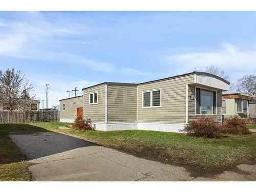 House For Sale In Red Carpet, Calgary, Alberta