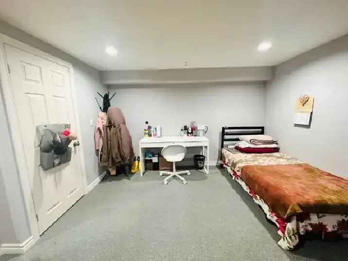 Cozy & Spacious Private Basement Room for Rent – Ideal for Femal