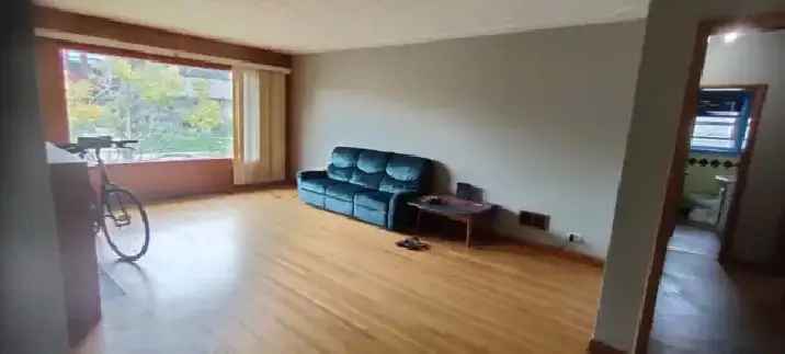 Room for rent - 5 minute walk to Banff Trail LRT