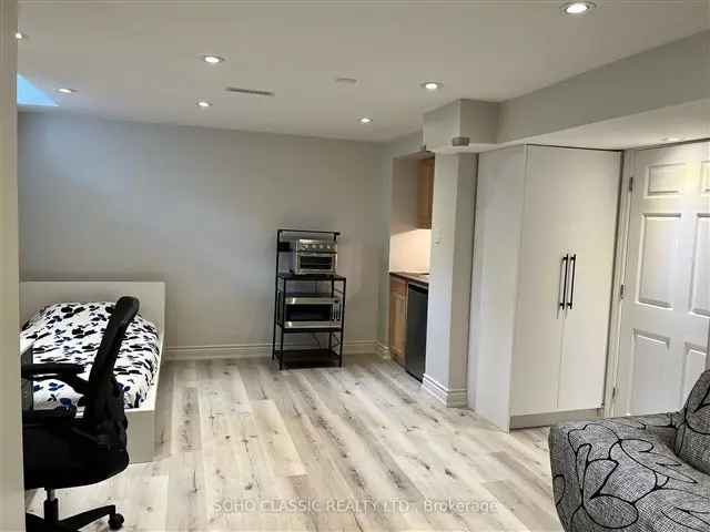 Townhouse For Rent in Richmond Hill, Ontario