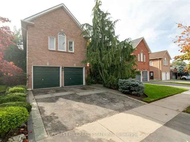 Beautiful Family Home in Thornhill Flamingo