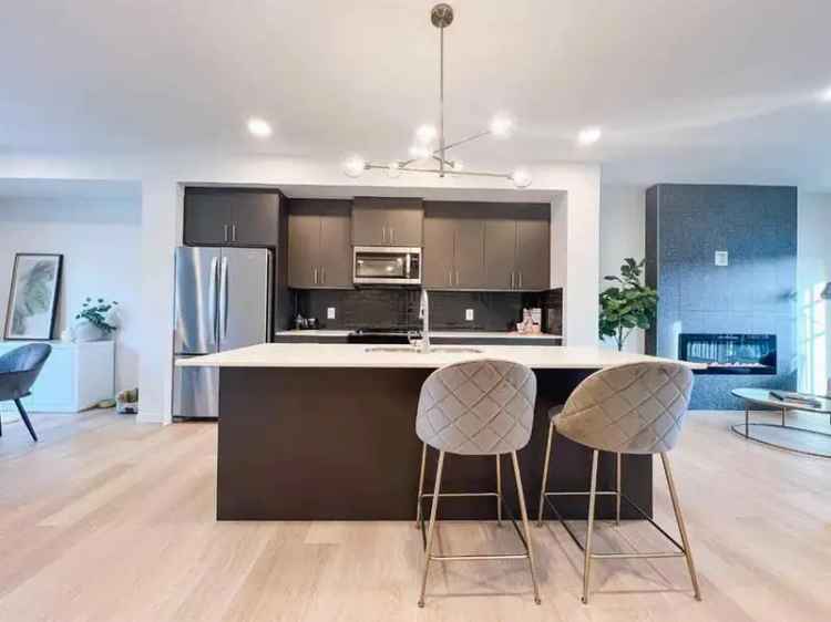 Townhouse For Rent in Calgary, Alberta