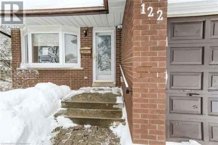 Spacious 4-Bedroom Home in Forest Heights