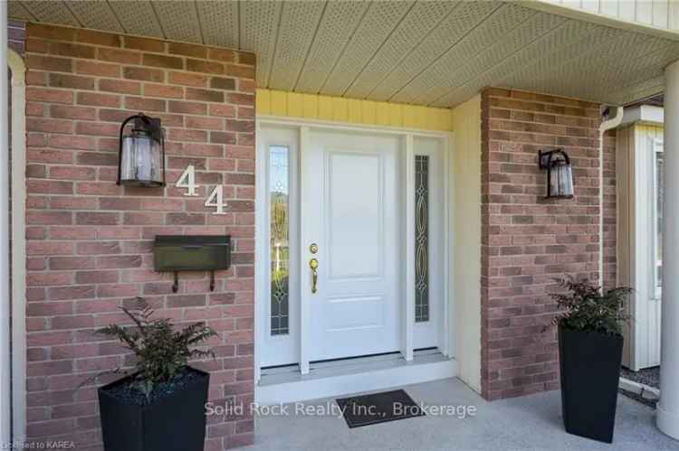 House For Sale in Greater Napanee, Ontario