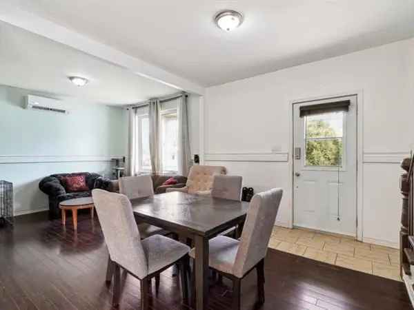 3-Bedroom 2-Bathroom House For Sale Montérégie