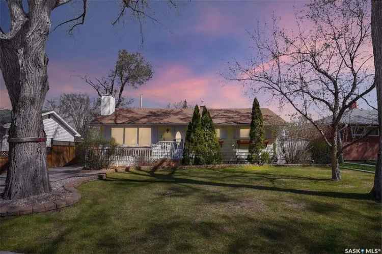 Regina Whitmore Park Family Bungalow 1000 sq ft 3 bed 2 bath