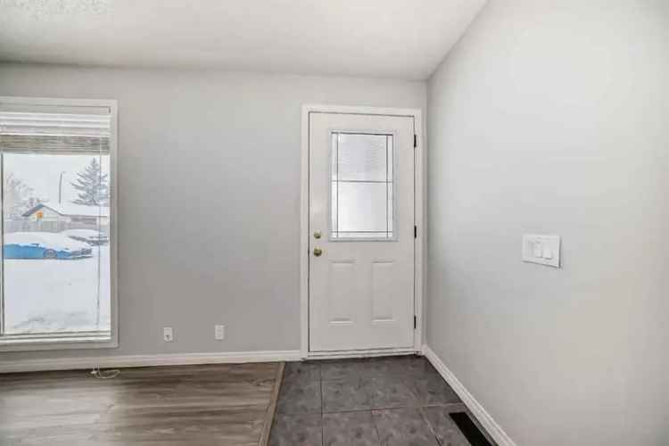 House For Rent in Calgary, Alberta