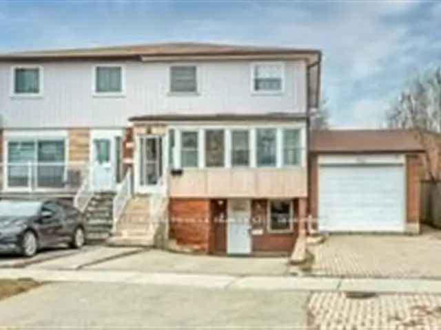 House For Sale in Mississauga, Ontario