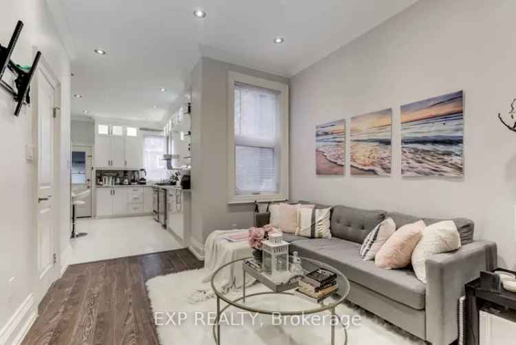 House For Sale in Toronto, Ontario