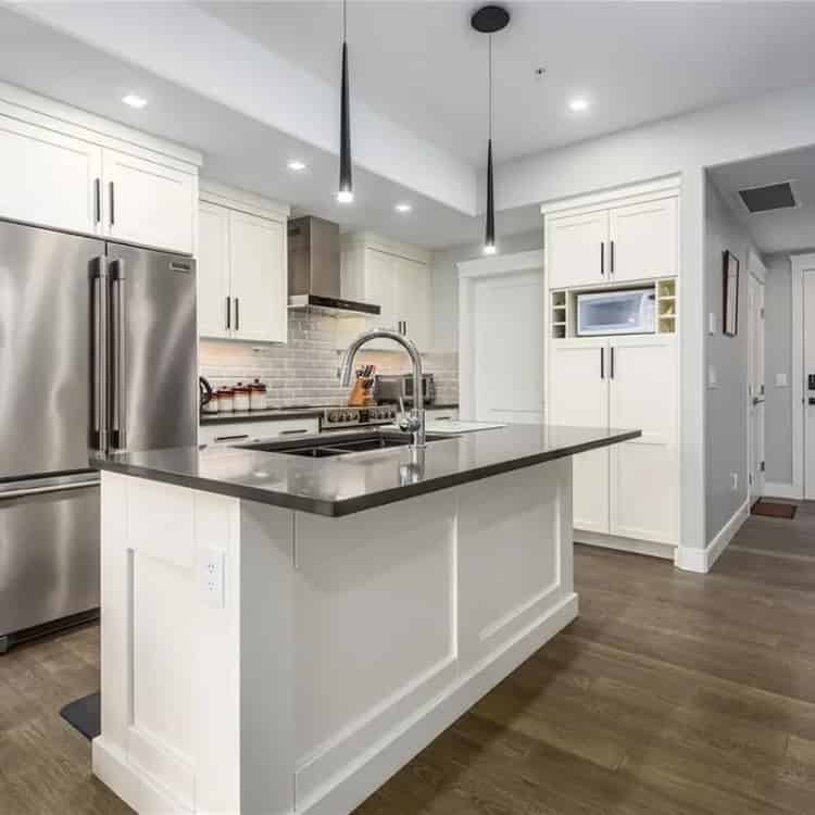Luxury Comox Condo for Sale 2 Beds 2 Baths