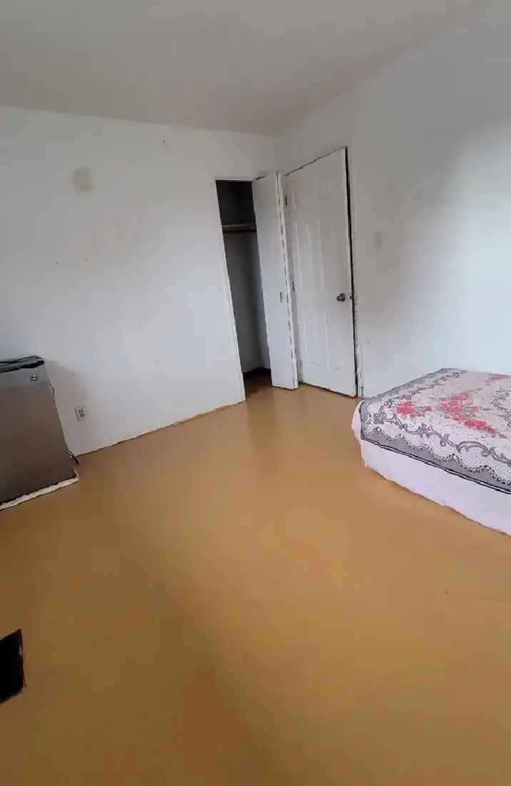 Private Room for Rent Near Warden Station