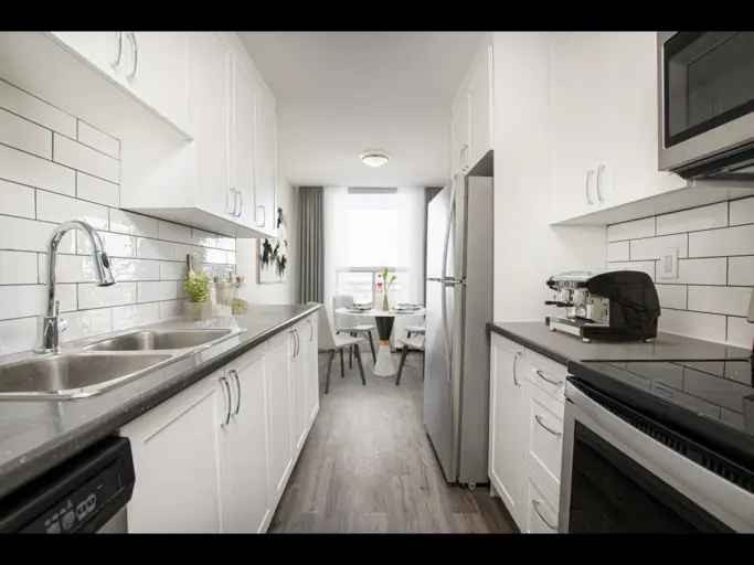 Meadowbrook Lane Apartments: Studio, 1 & 2 Bedroom Rentals