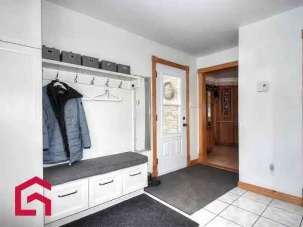 3 Bedroom Bungalow for Sale Estrie RA900