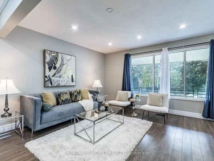 House For Sale in Cambridge, Ontario