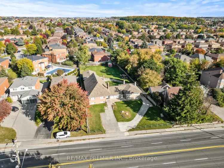 House For Sale in Vaughan, Ontario