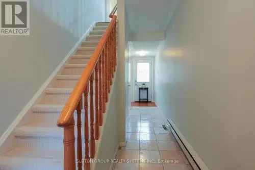 Townhouse For Sale In Hurontario, Mississauga, Ontario