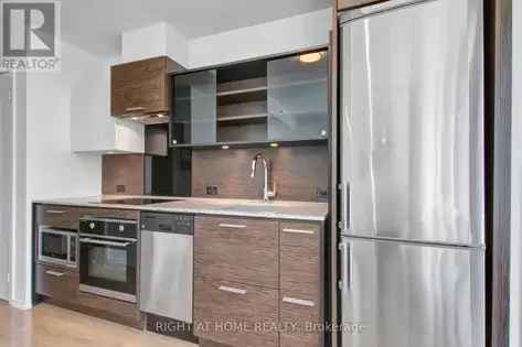 1 room apartment of 100 m² in Toronto