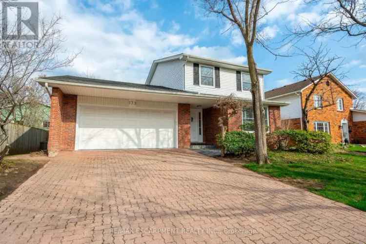 Spacious 3-Bedroom Home in Aldershot with Modern Kitchen and Family-Friendly Features