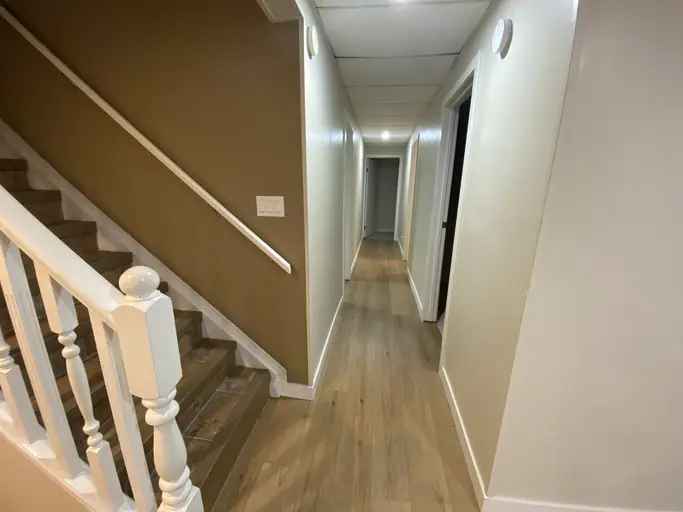 Rent 1 Bedroom Den House in St. Albert with Utilities Included