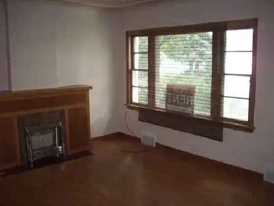 2 Bed/1 Bath Main Floor With Optional Garage