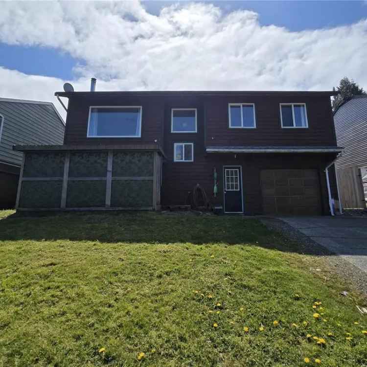 Ocean View 3-Bedroom Home with Workshop and Stunning Views