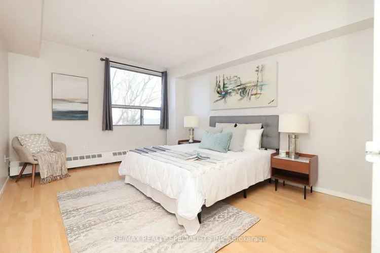 Condo For Sale in Toronto, Ontario