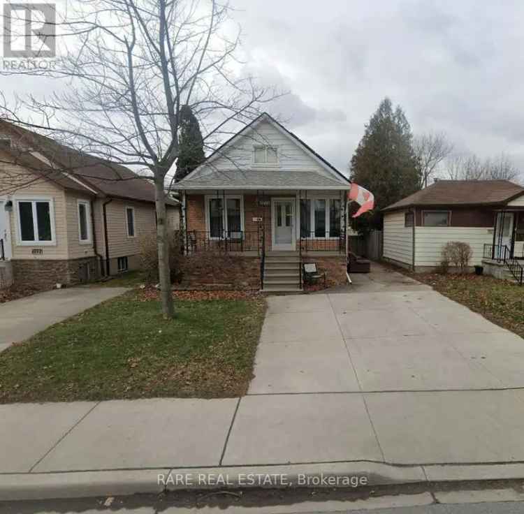 3 Bed 1 Bath Home in South Walkerville Windsor