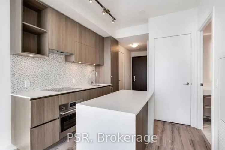 Rent Luxury 1 Bedroom Plus Den Suite in Yorkville with Modern Amenities