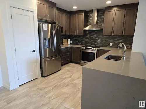 Stunning 1222 Sq Ft 2 Bed Condo in Windermere Edmonton
