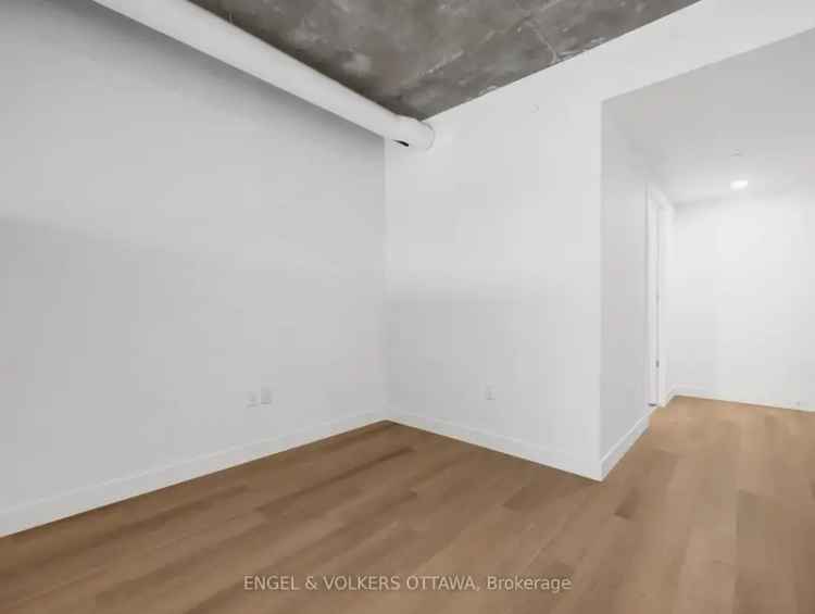 Rent Junior One Bedroom Condominium in Centretown with Modern Amenities