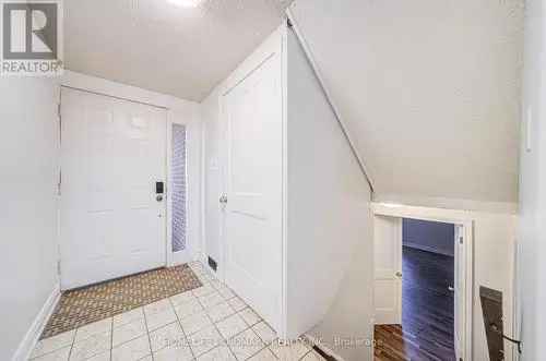 House For Sale in Creditview Mississauga Family Home Near Schools and Highways