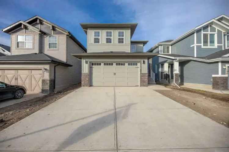 House For Rent in Town of Cochrane, Alberta