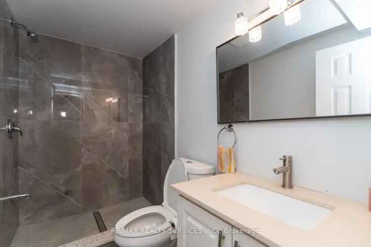 4 Bedroom 4 Washroom Townhouse in Mississauga