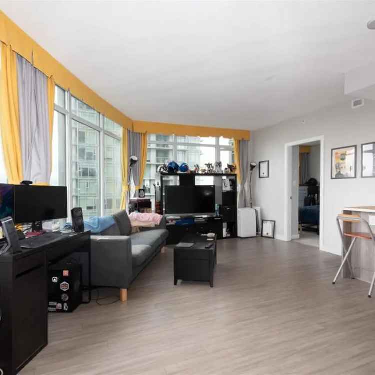 2 Bed 2 Bath Condo near Metrotown Mall