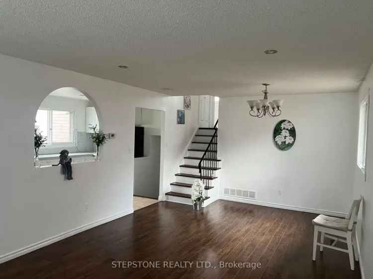 House For Sale in Brampton, Ontario