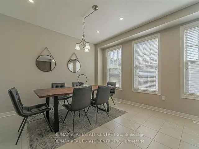 Townhouse For Sale in Niagara-on-the-Lake, Ontario