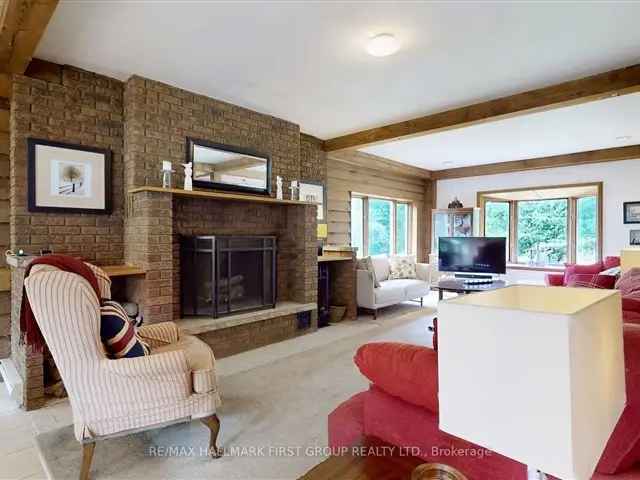 House For Sale in Whitby, Ontario