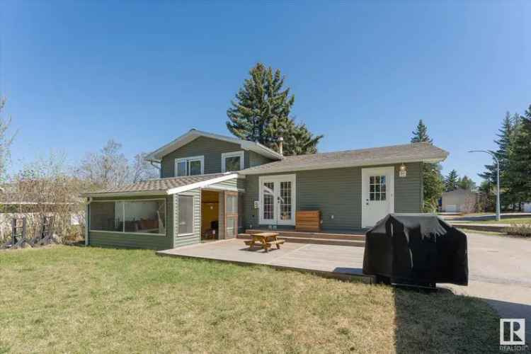 Spruce Grove Family Home 4 Beds 3 Baths 2000 Sq Ft