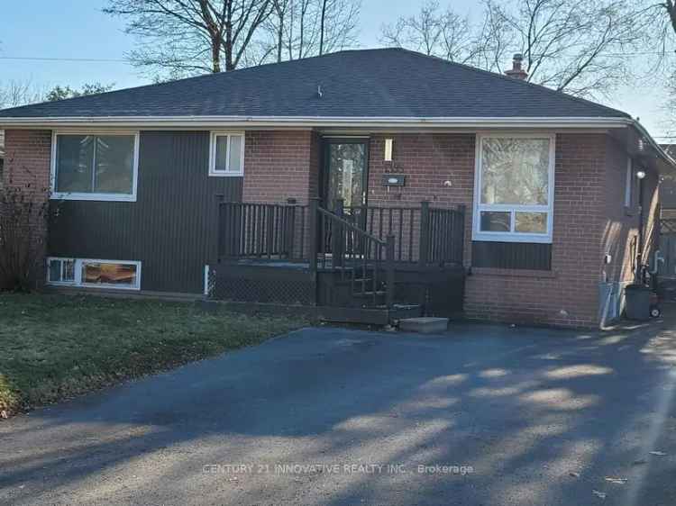 Pickering Bungalow 3 1 Bedroom Detached House With Basement Apartment