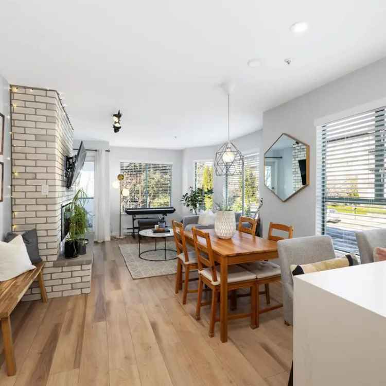 Lower Lonsdale Corner Unit  Fully Renovated Pet-Friendly