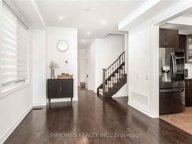 Immaculate Freehold Townhome Brampton West 3 Beds 25 Baths Finished Basement