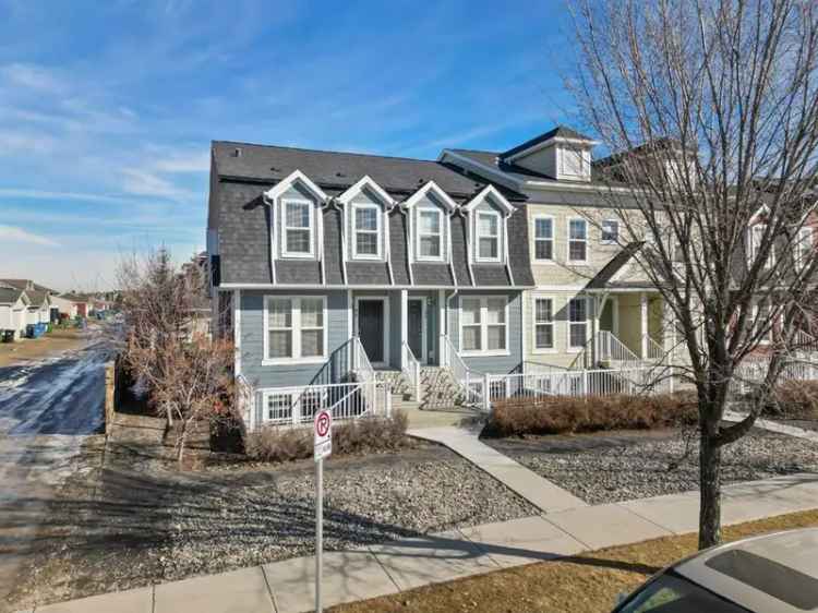 House For Sale in Calgary, Alberta