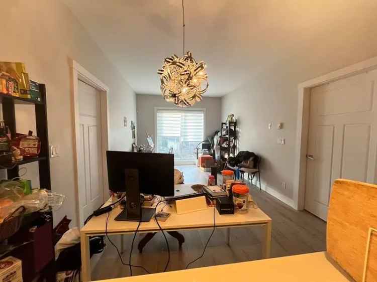 2 Bed 2 Bath Condo near Royal Oak Station Burnaby